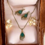 Oval Ferozi Stone Necklace