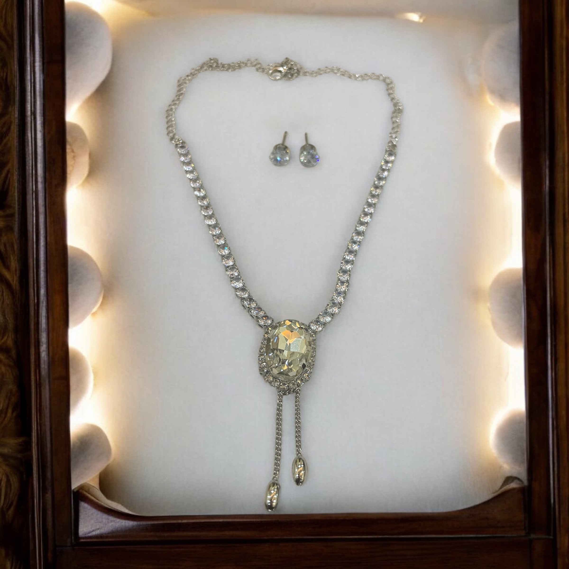 00065-Photoroom Vintage Signed Leo Glass Silver Tone White Rhinestone Choker Necklace - Image 1