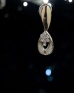 Vintage Crown Trifari Crystal Rhinestone - Image 3